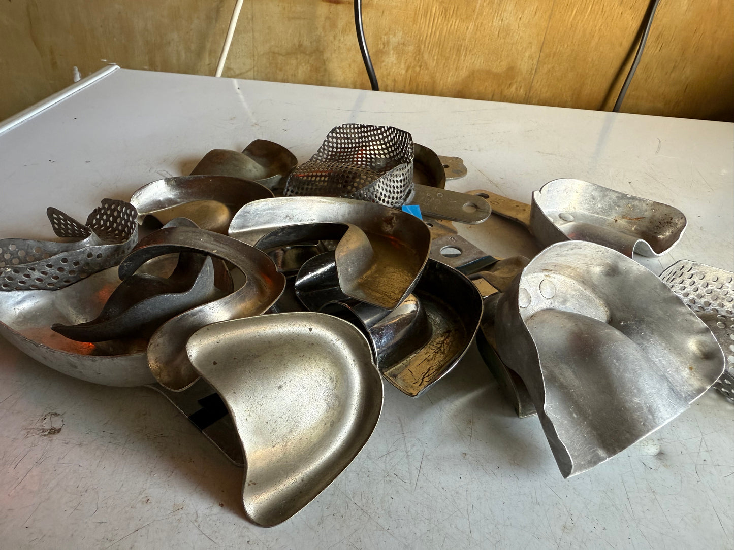 16 dental impression trays / molds