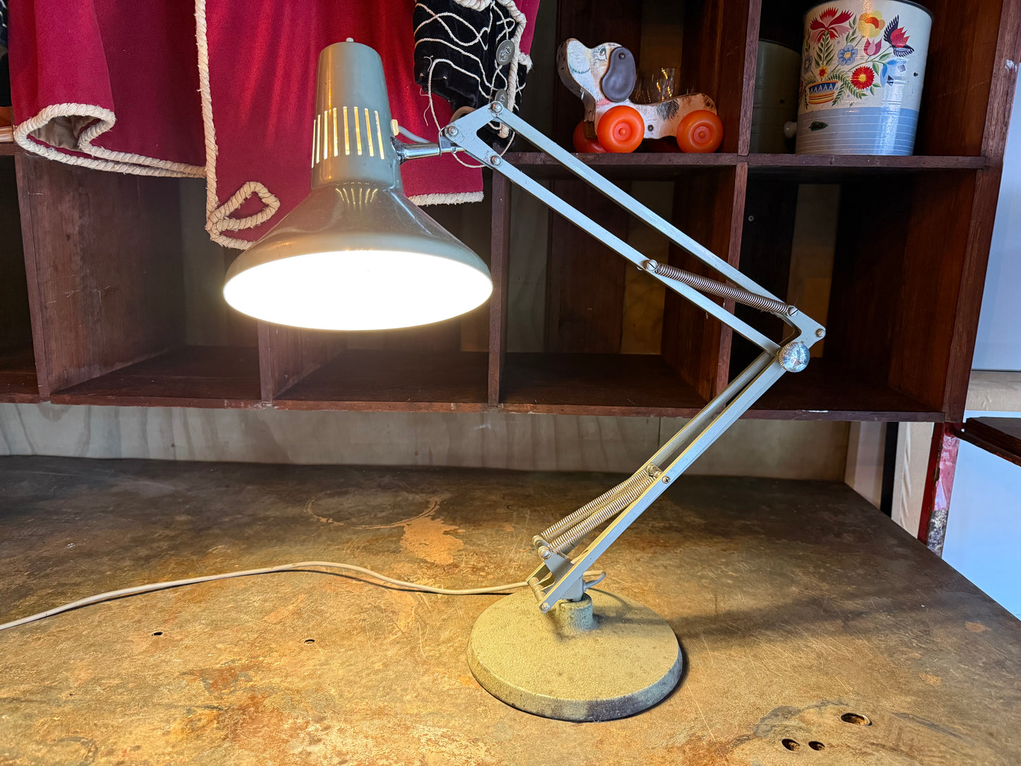 Angle poise desk lamp