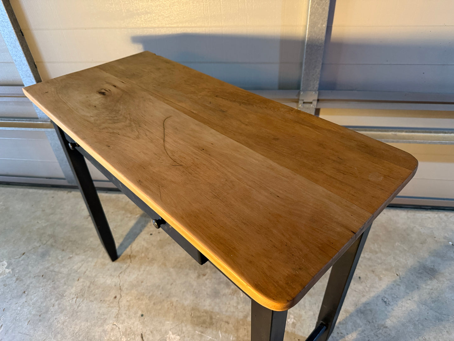 Desk / sideboard with drawer