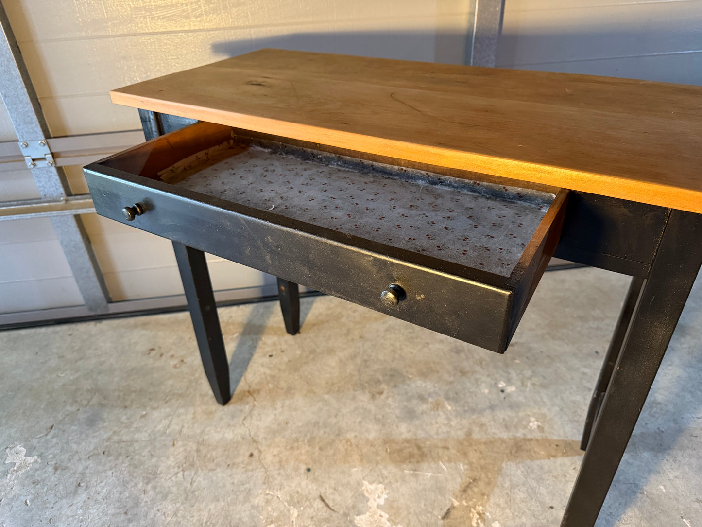 Desk / sideboard with drawer