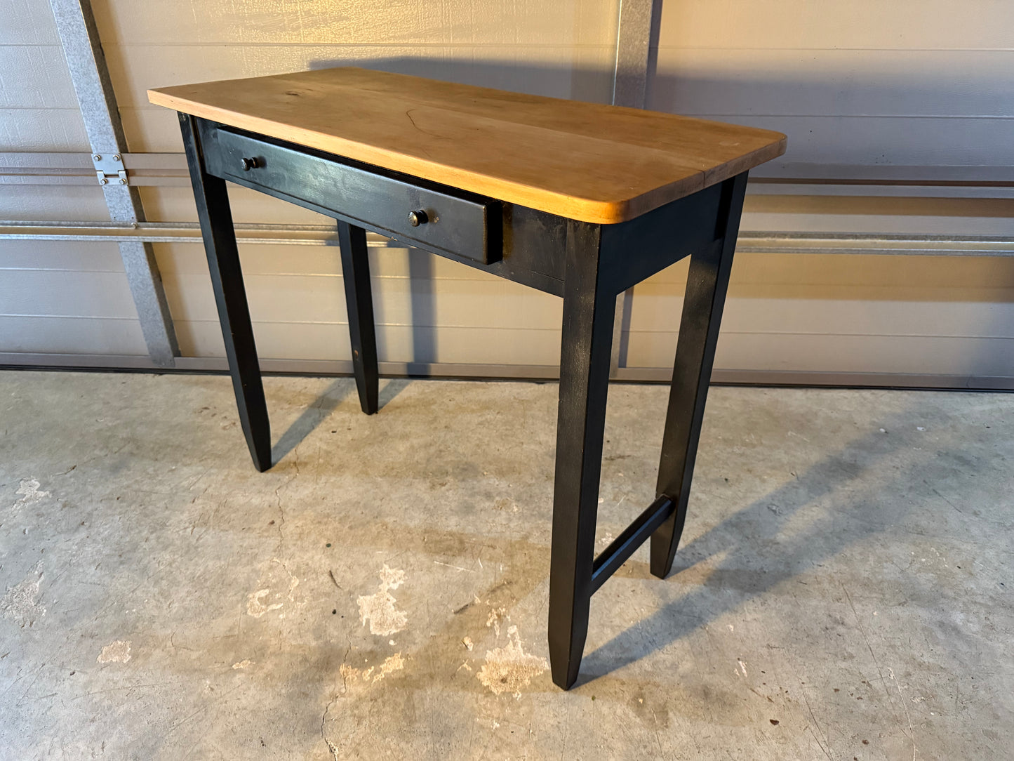 Desk / sideboard with drawer