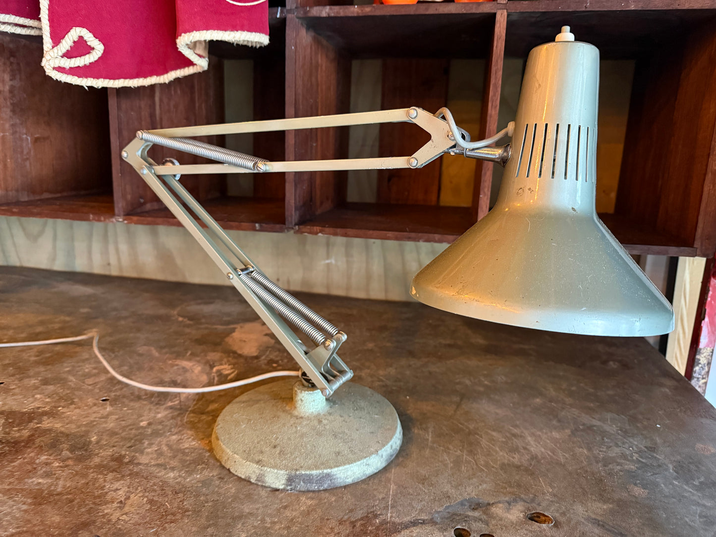 Angle poise desk lamp