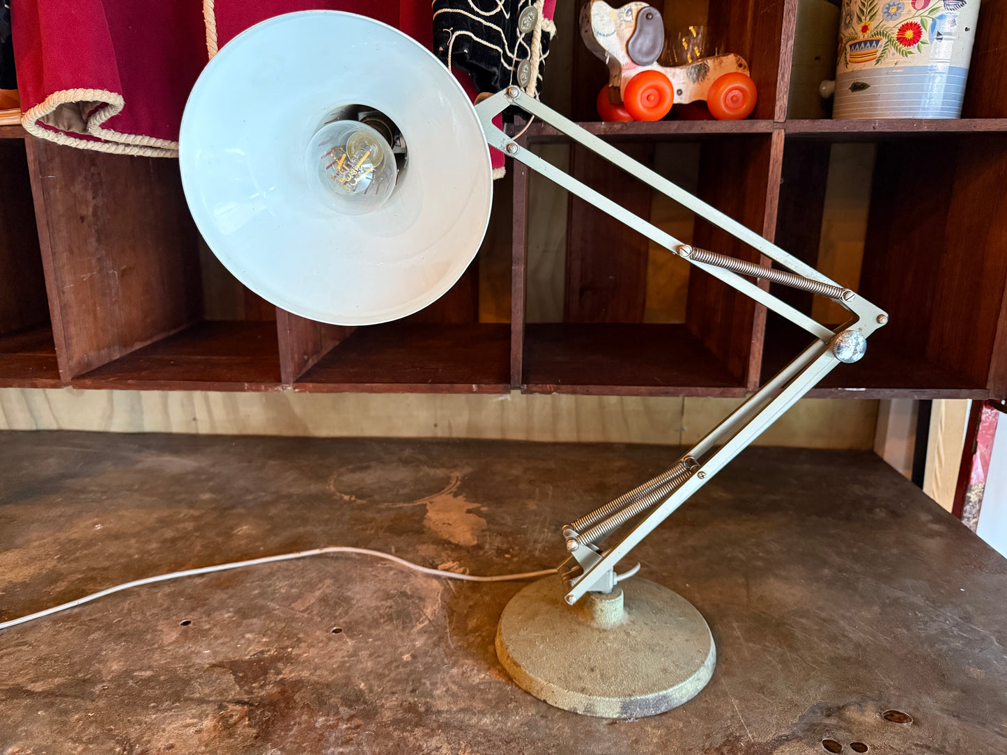 Angle poise desk lamp
